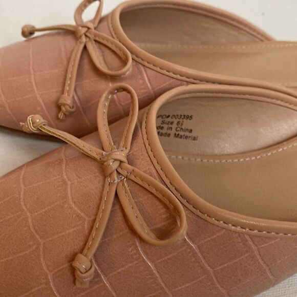 Excellent Condition Slide Shoe, Worn Once Briefly - Picture 6 of 8